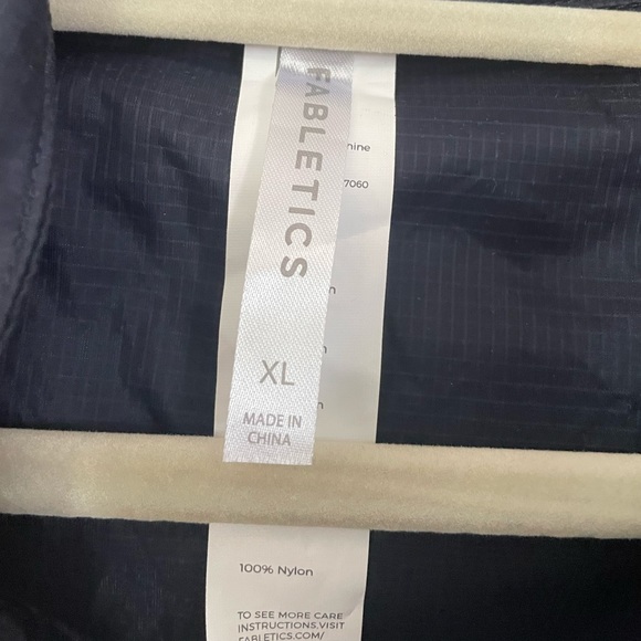 ✨FABLETICS✨ olive woven jacket - Picture 5 of 8